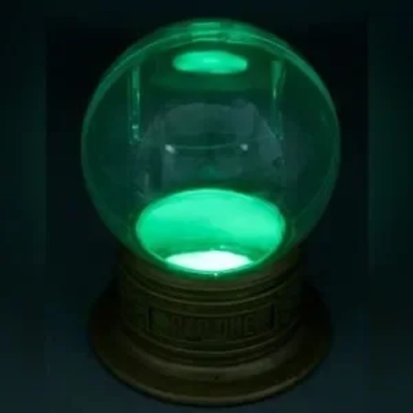 Red One Popcorn Bucket - Picture 4 of 5